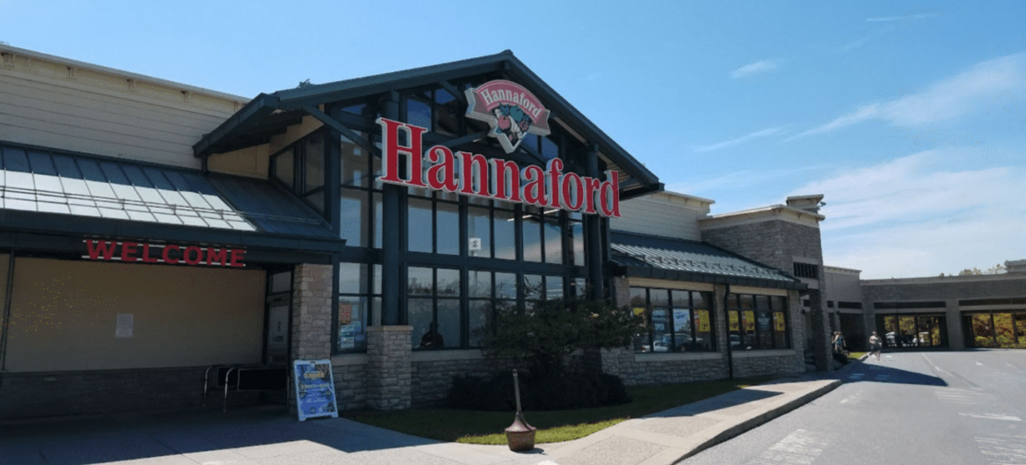 Hannaford PTE shopping center